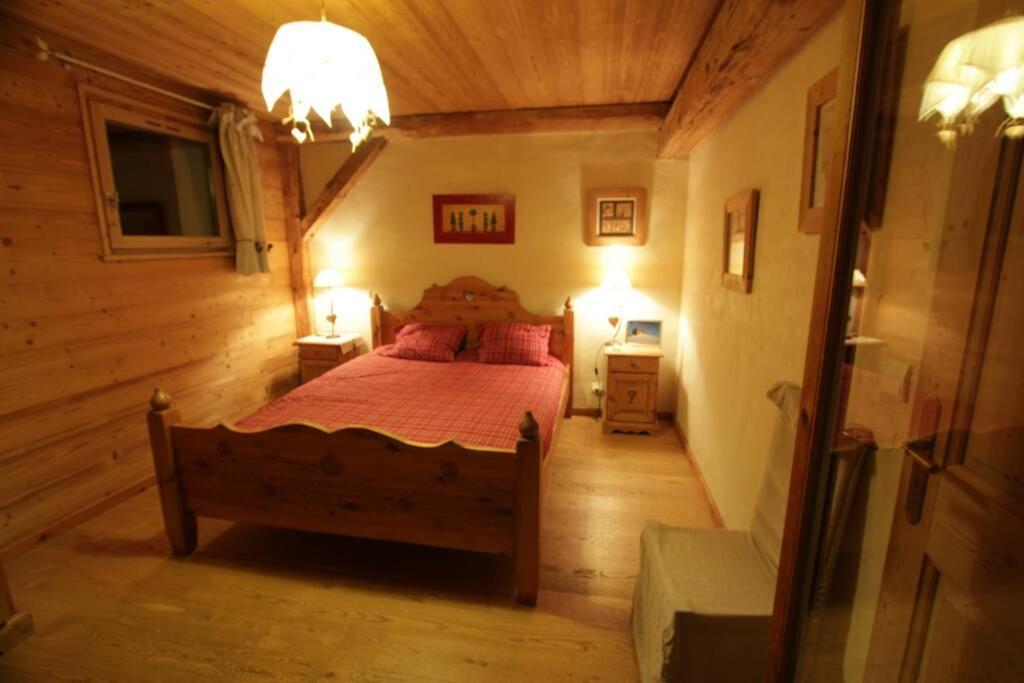 Appartement Cozy Dans Chalet 6 Pers Voiture 4 Roues Motrice A Dispo La Clusaz Bagian luar foto