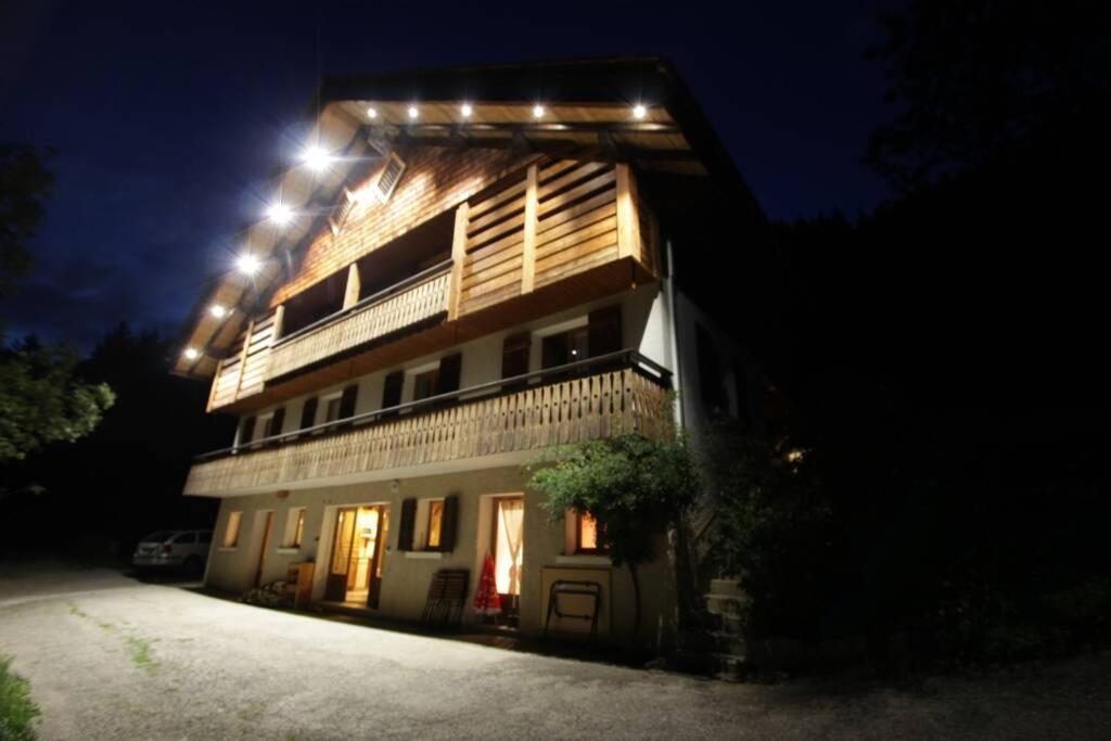 Appartement Cozy Dans Chalet 6 Pers Voiture 4 Roues Motrice A Dispo La Clusaz Bagian luar foto